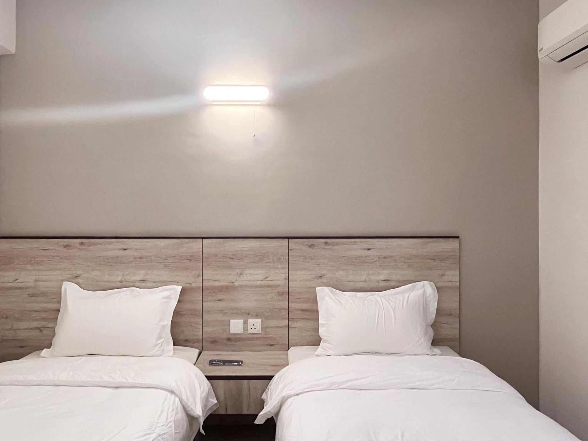 Vilana Hotel Арау Экстерьер фото